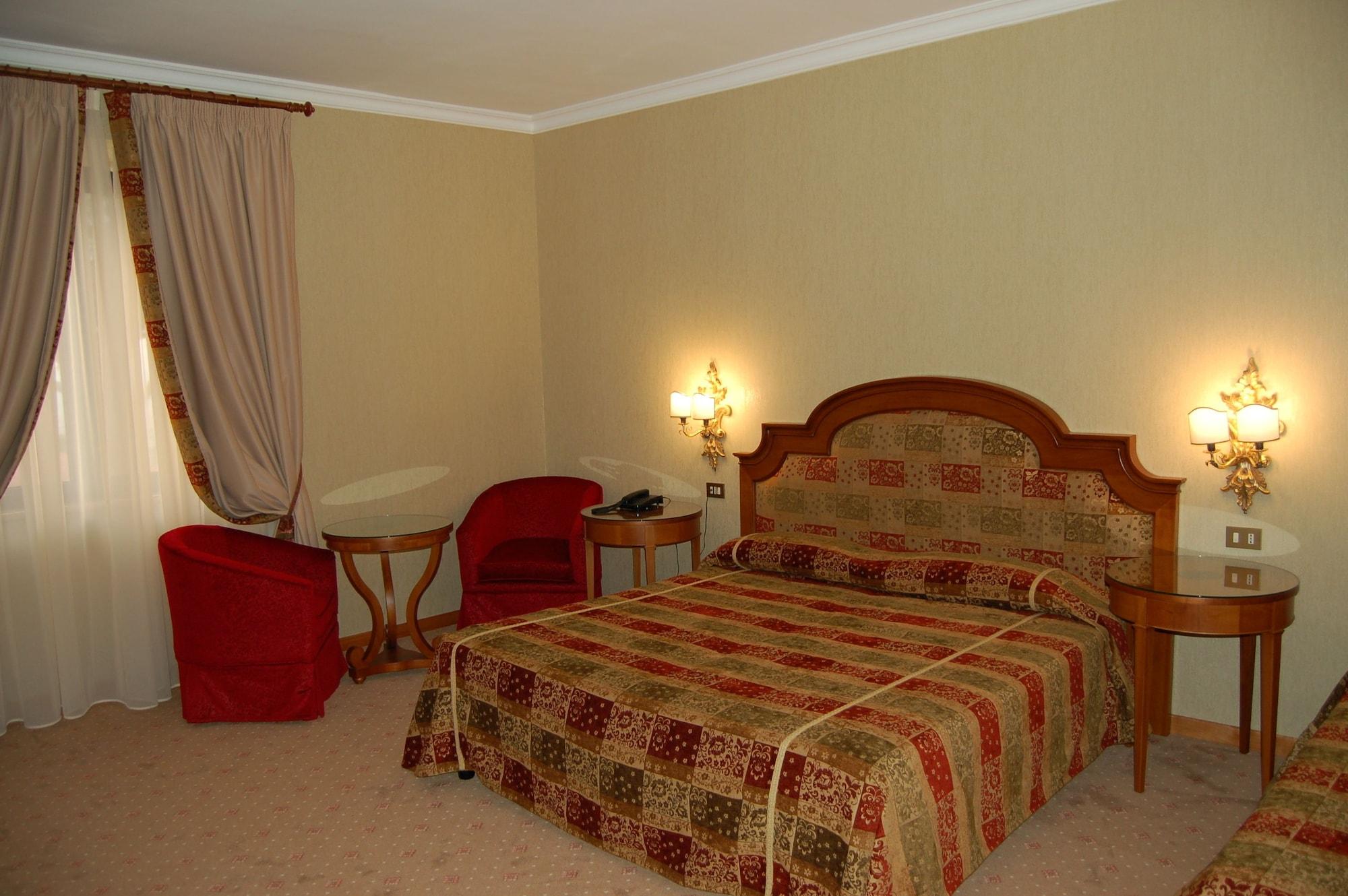 Grand Hotel Helio Cabala 마리노 외부 사진